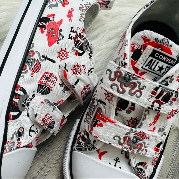 NWT Convers Chuck Taylor All Star 2V OX Toddler Boys - Picture 5 of 8
